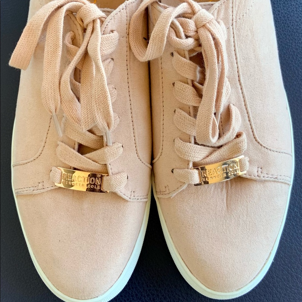 🌹Fun & Classic “Kenneth Cole” Rose Blush Women’s Sneakers w Bling - Reg $70!